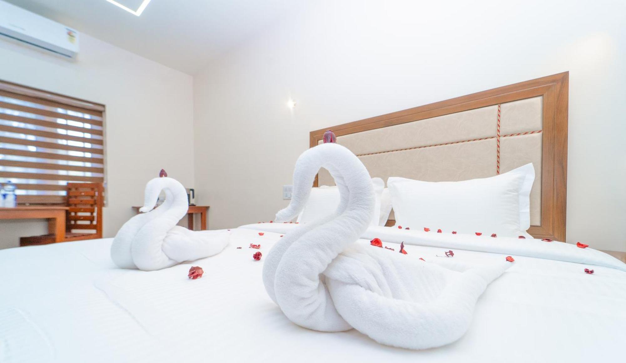 Skylar Seaview Beach Resort & Ayurveda Варкала Екстер'єр фото