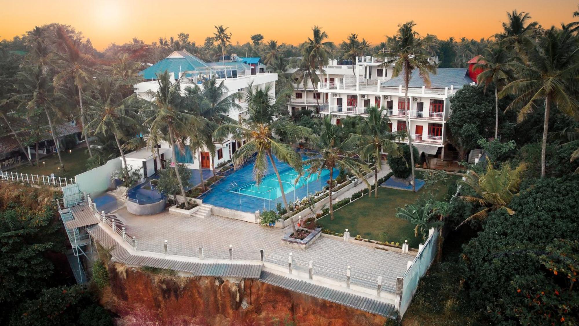 Skylar Seaview Beach Resort & Ayurveda Варкала Екстер'єр фото
